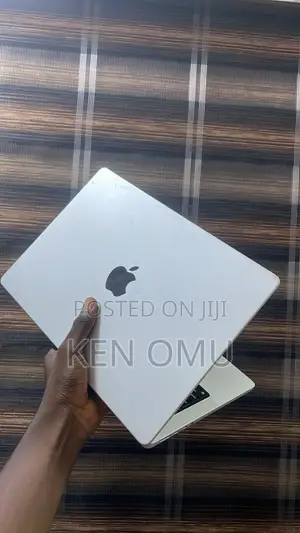 Laptop Apple MacBook Pro 2021 M1 16GB Apple M1 Pro SSD 512GB