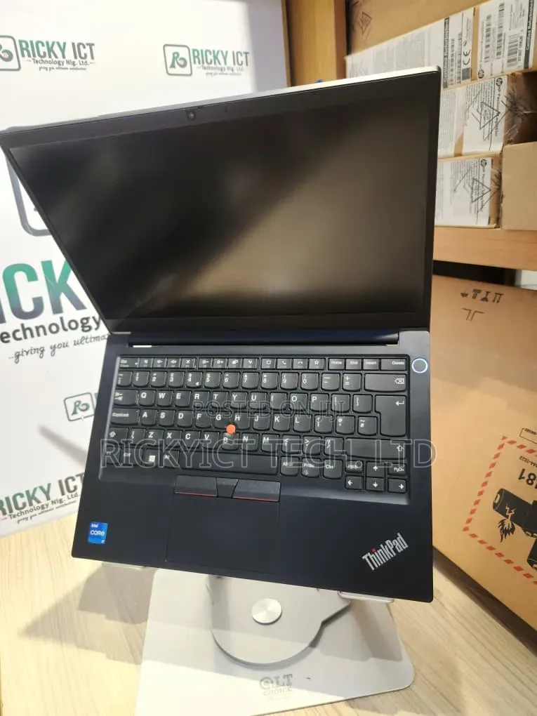 Laptop Lenovo ThinkPad E14 Gen 2 16GB Intel Core i7 SSD 512GB