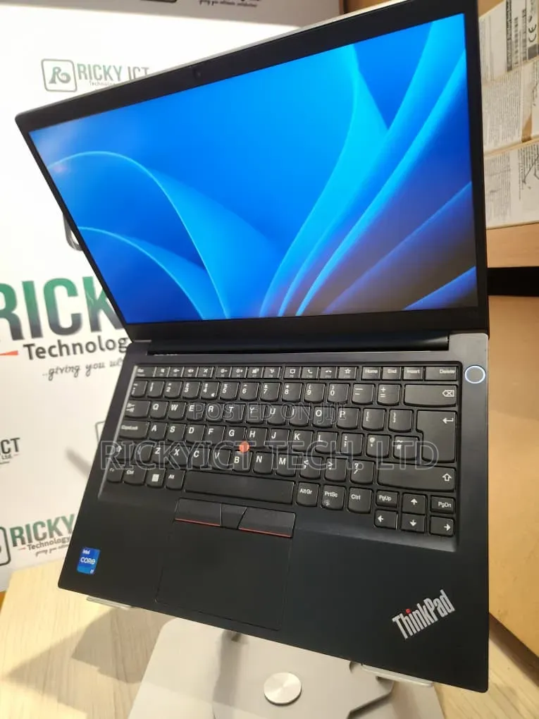 Laptop Lenovo ThinkPad E14 Gen 2 16GB Intel Core i7 SSD 512GB