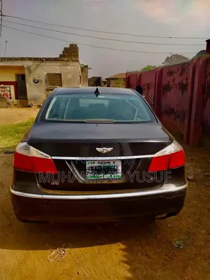 Hyundai Genesis 2010 Black
