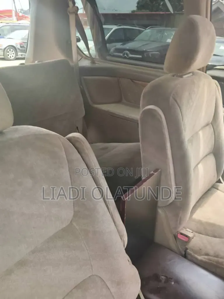 Honda Odyssey LX Automatic 2004 Gold