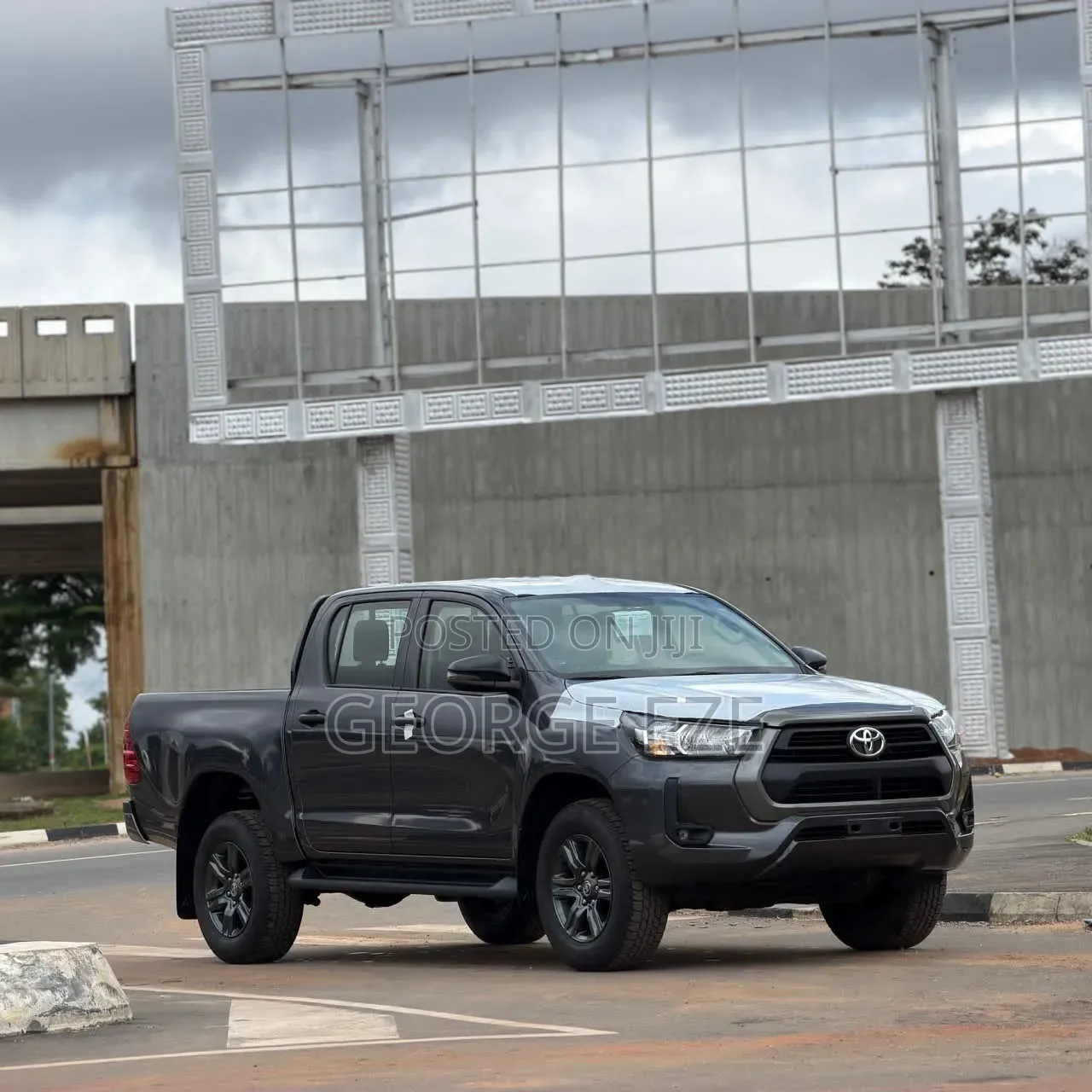 Toyota Hilux 2025 Gray