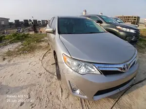 Toyota Camry 2014 Gold