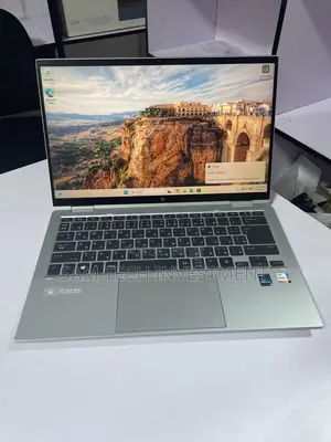 Laptop HP EliteBook 1040 G8 8GB Intel Core i5 SSD 256GB