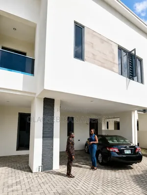 3bdrm Duplex in Harris Drive, Vgc for rent