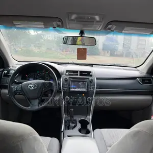 Toyota Camry 2016 Silver