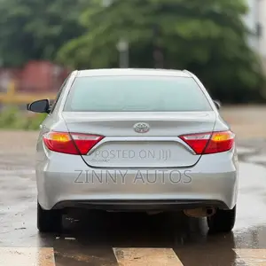 Toyota Camry 2016 Silver
