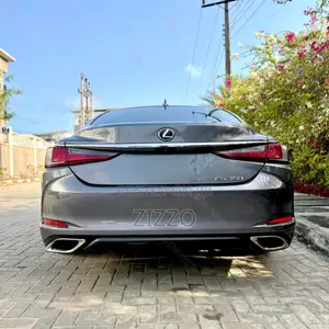 Lexus ES 2019 Gray