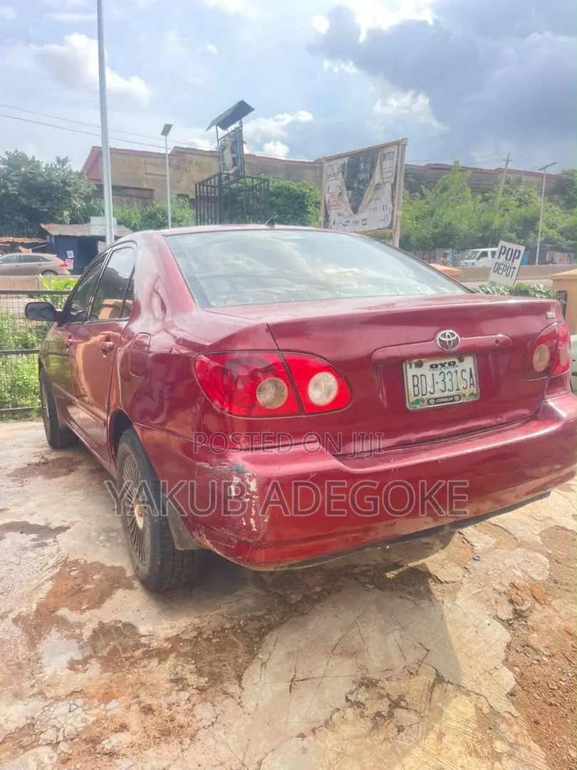 Toyota Corolla 2004 Red