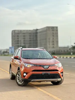 Toyota RAV4 XLE AWD (2.5L 4cyl 6A) 2017