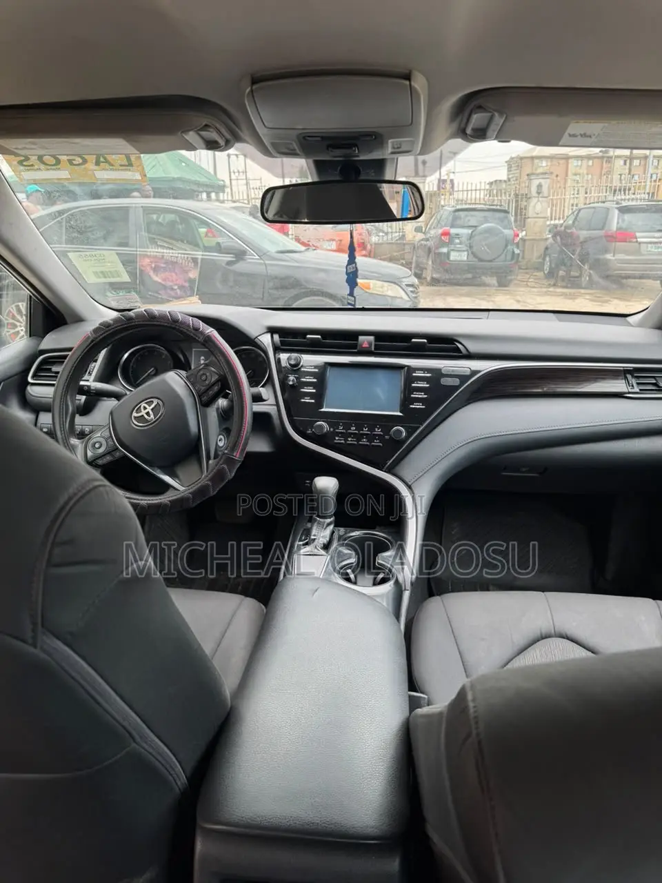 Toyota Camry LE (2.5L 4cyl 8A) 2019 Silver