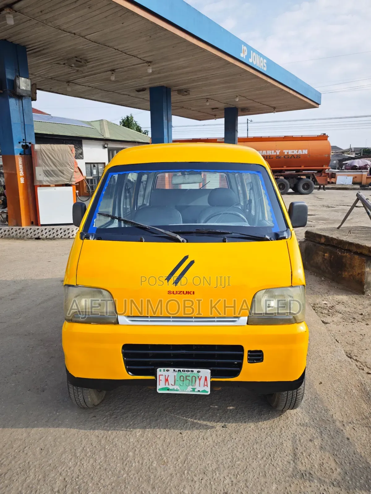 Suzuki APV Minibus 2010 Yellow