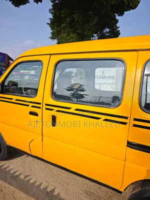 Suzuki APV Minibus 2010 Yellow