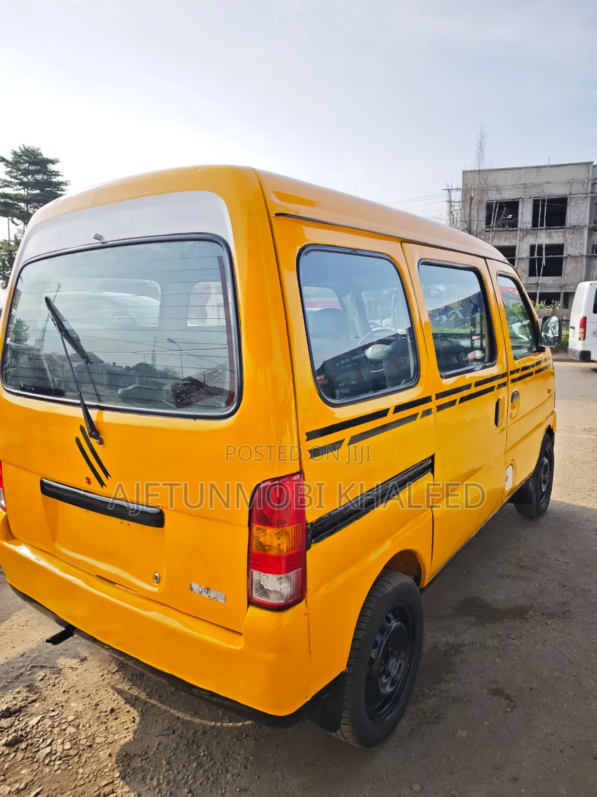 Suzuki APV Minibus 2010 Yellow