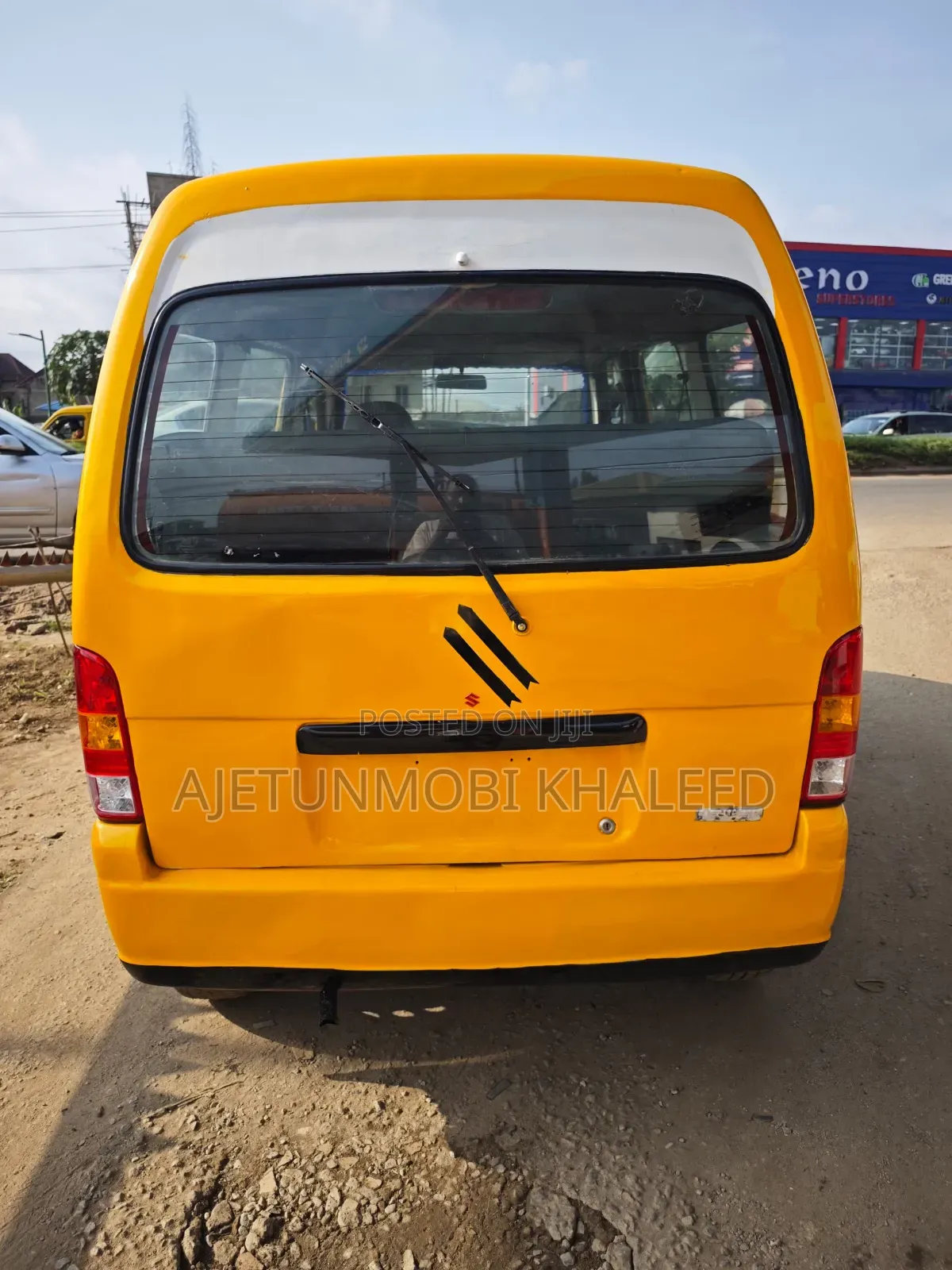 Suzuki APV Minibus 2010 Yellow