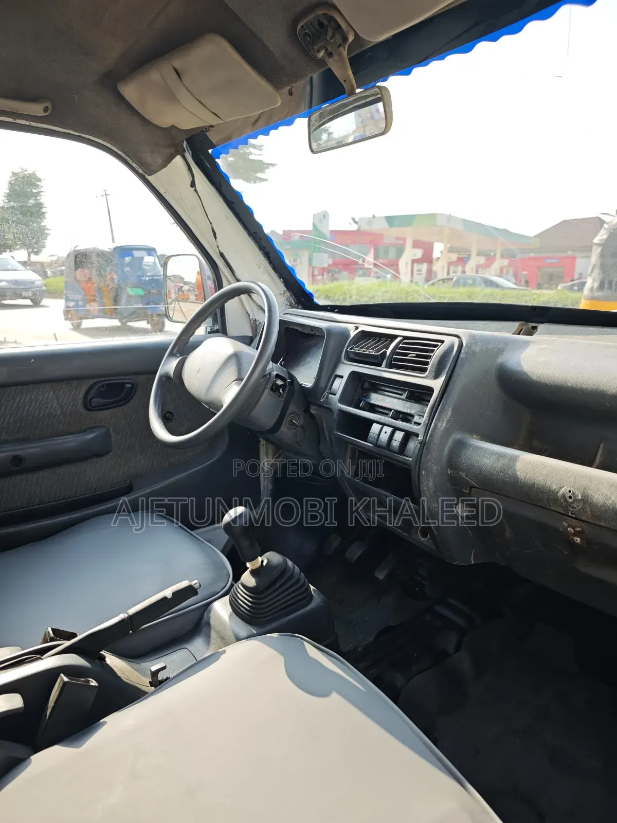 Suzuki APV Minibus 2010 Yellow