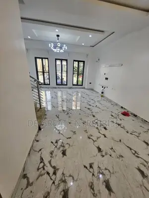 4bdrm Townhouse / Terrace in Private, Gudu for rent