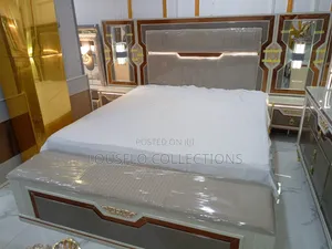 Your High Quality 6by7ft Bed With Dressing Mirror Set With Light