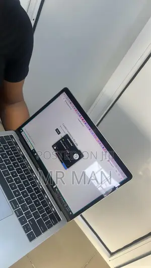 Laptop Apple MacBook Pro 2019 16GB Intel Core i7 SSD 1T