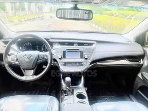 Toyota Avalon XLE Sedar FWD (3.5L 6cyl 6A) 2013 Burgundy
