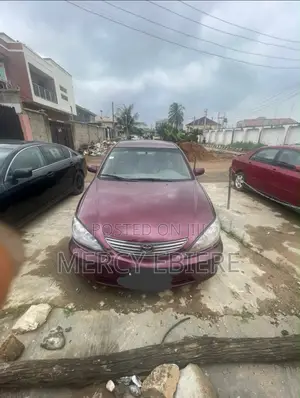 Toyota Camry 2004 Red