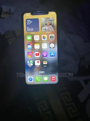 Apple iPhone 11 64 GB Gray