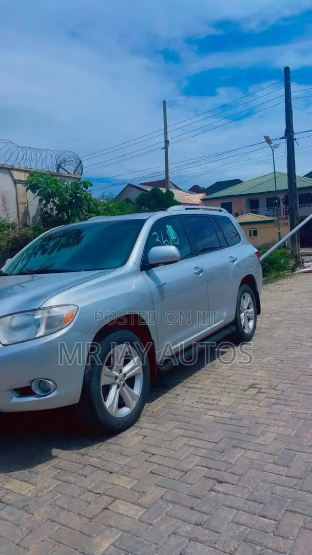 Toyota Highlander 2010 Silver