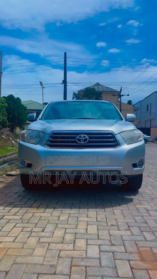 Toyota Highlander 2010 Silver