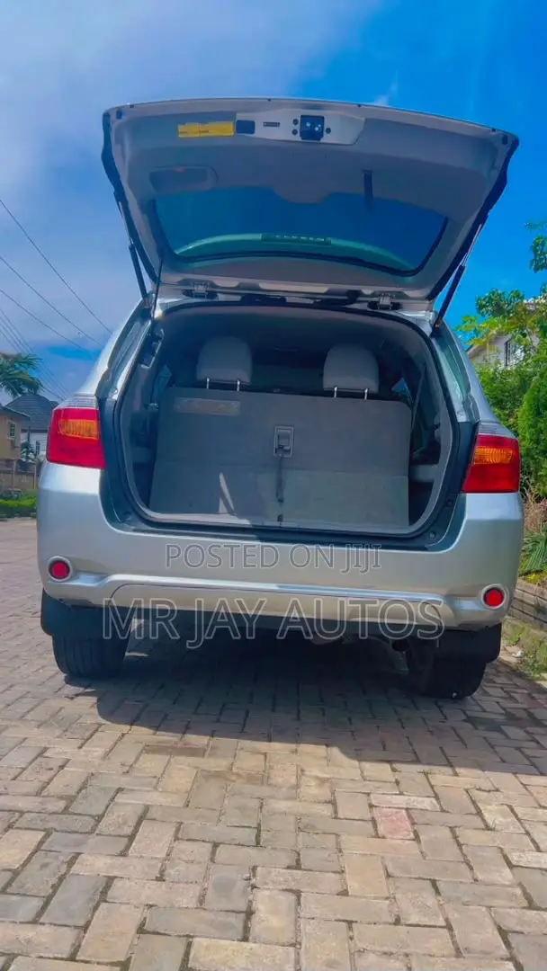 Toyota Highlander 2010 Silver
