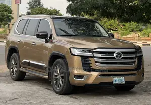 Toyota Land Cruiser 5.7 V8 VXR 2020 Gold