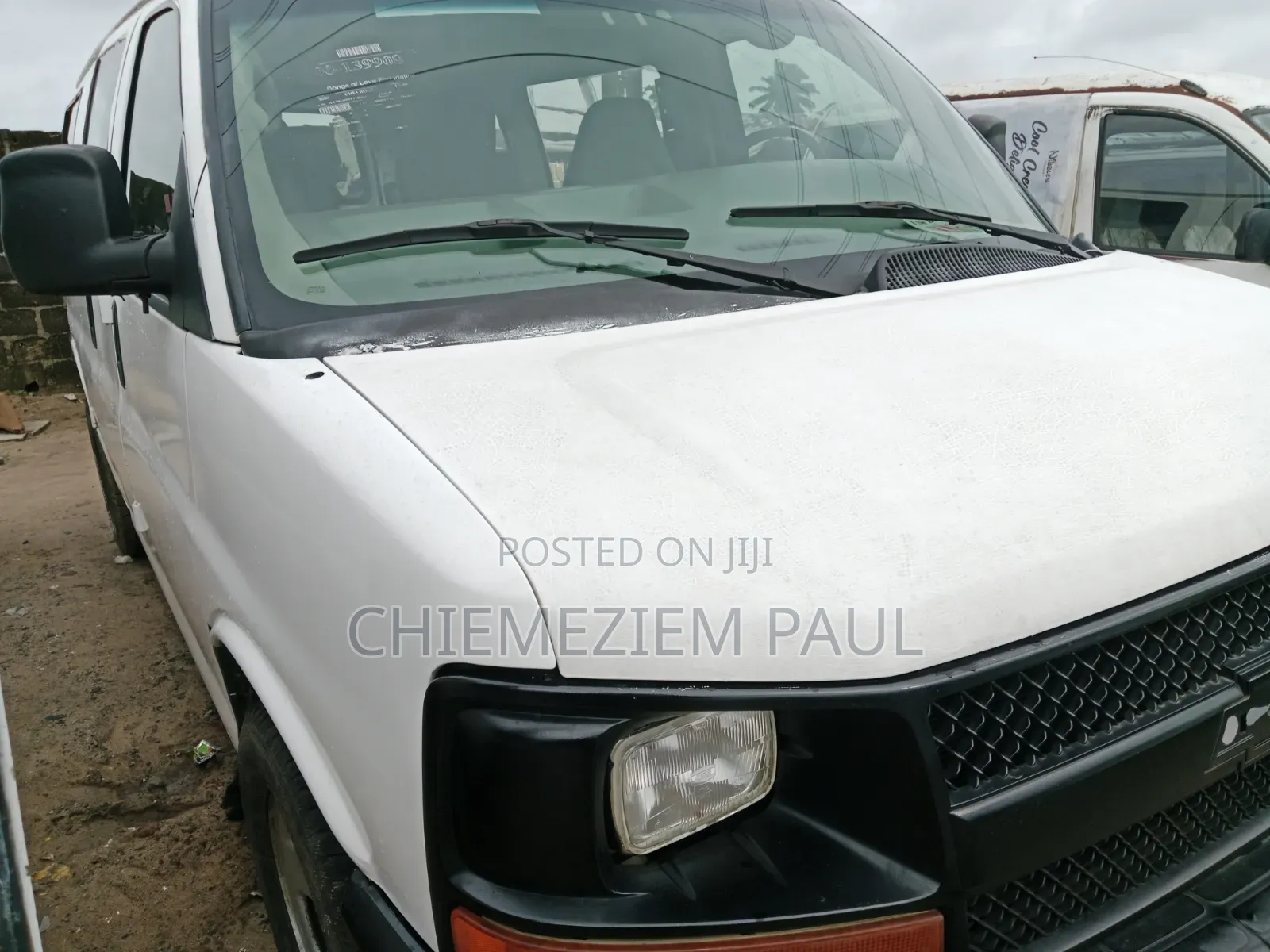 Chevrolet Shcool Bus 2011 White