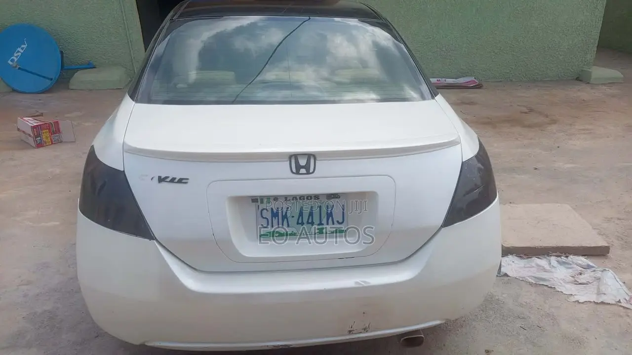 Honda Civic 2006 White
