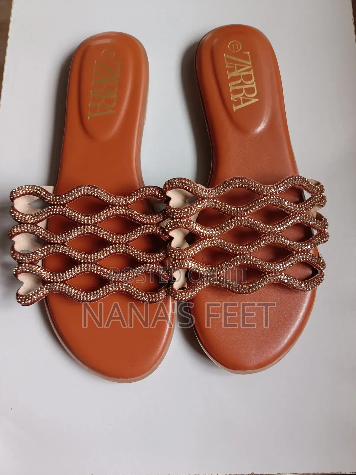 Chic Women's Slip-on Slippers – Comfortable Fit