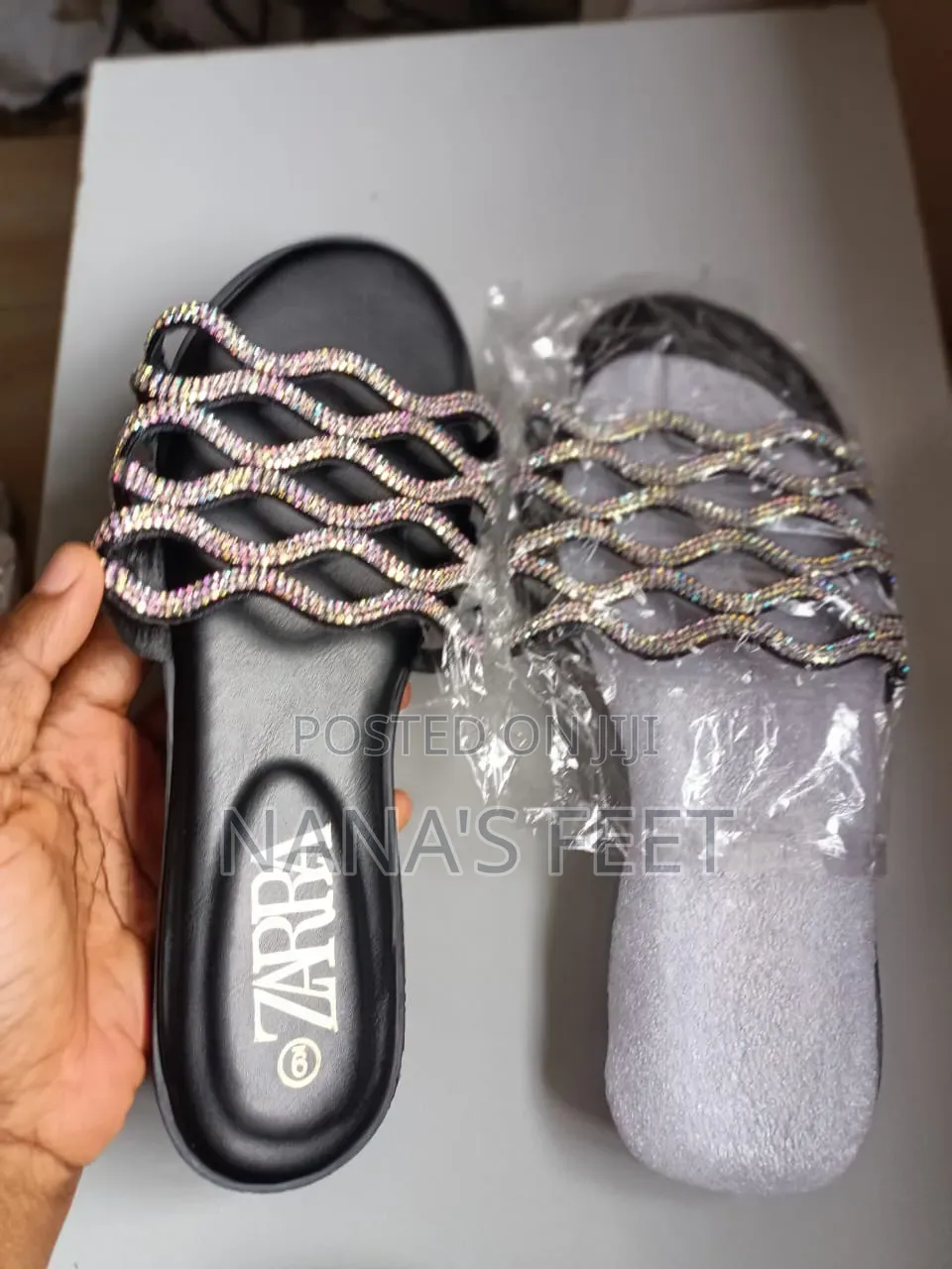 Chic Women's Slip-on Slippers – Comfortable Fit