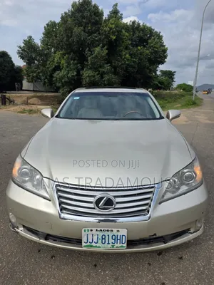 Lexus ES 350 2011 Gold