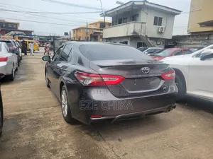 Toyota Camry 2019 Gray