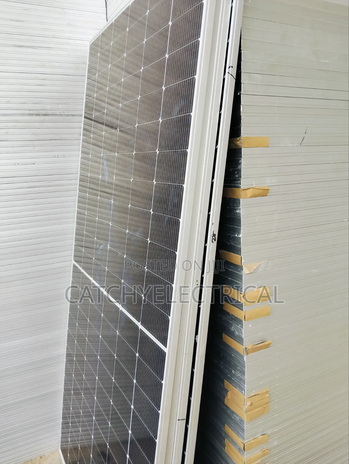 585W Bifacial Solar Panel