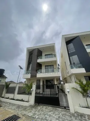 5bdrm Duplex in Orchid Road, Lekki Phase 2 for sale