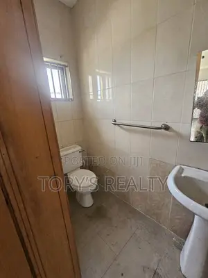 1bdrm Apartment in Lekki Phase 1 for rent