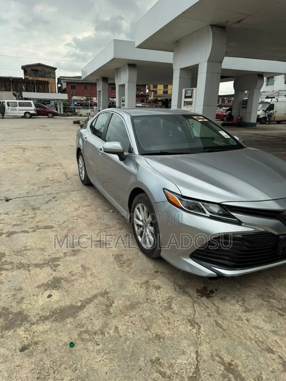 Toyota Camry LE (2.5L 4cyl 8A) 2019 Silver