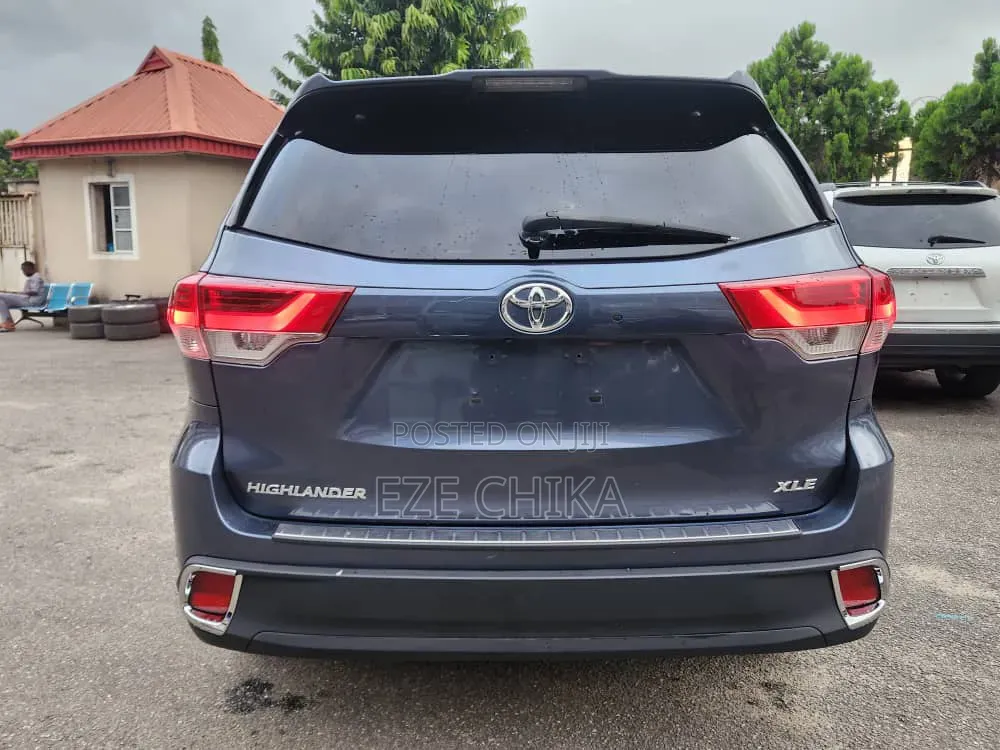 Hyundai Avante 2019 Blue