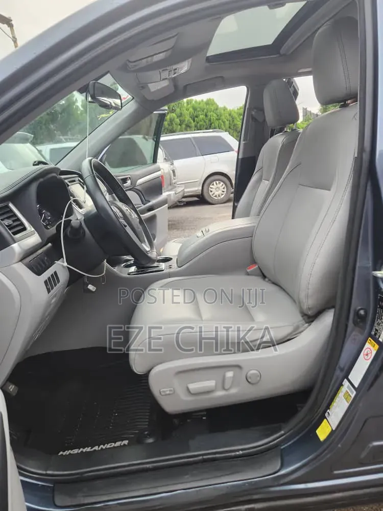 Hyundai Avante 2019 Blue