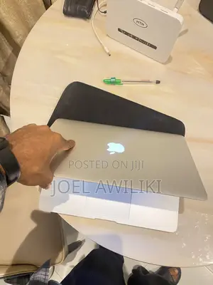 Laptop Apple MacBook Air 2013 4GB Intel Core i5 SSD 128GB