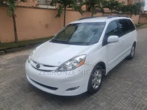 Toyota Sienna 2007 White