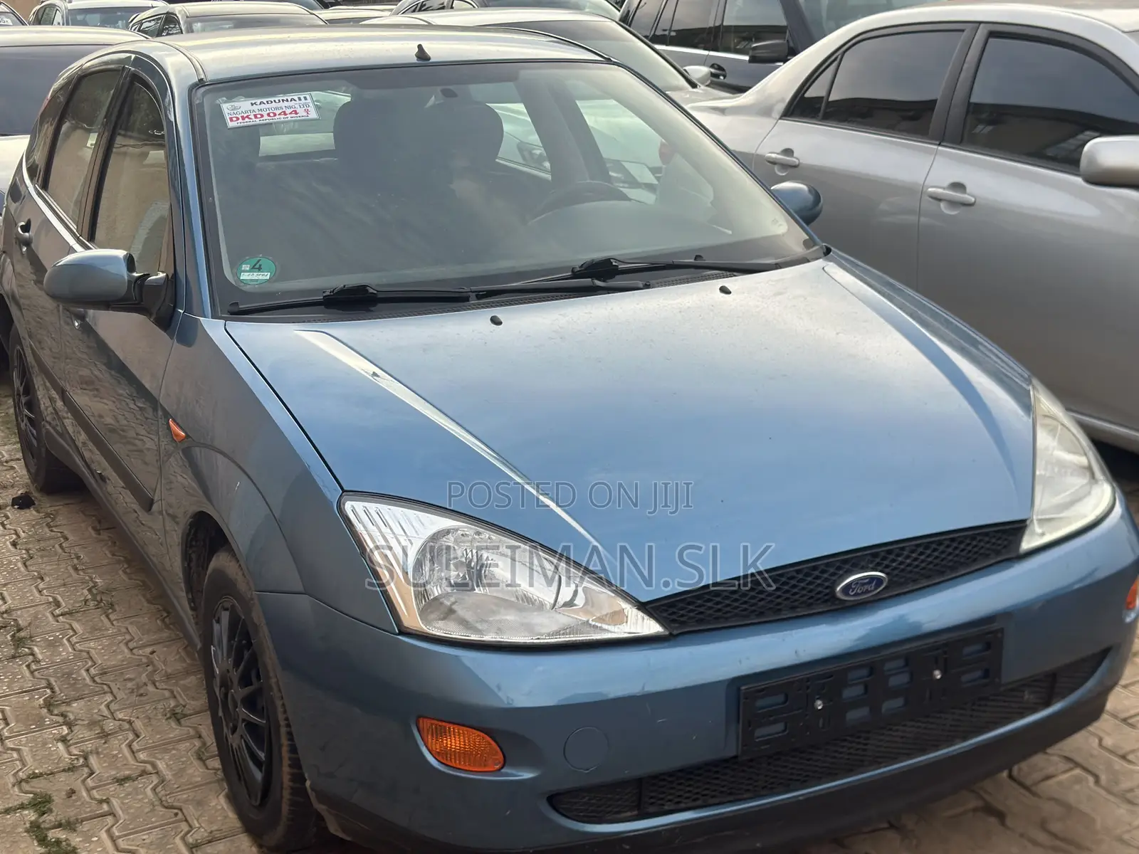 Ford Focus 2000 Blue