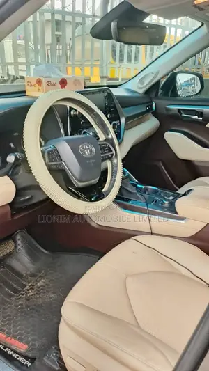 Toyota Highlander Limited AWD 2020 Black