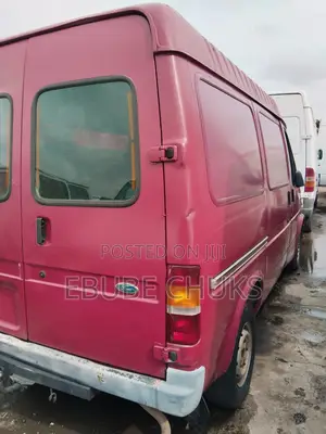 Ford Transit 1999 Red