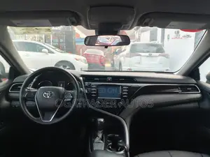 Toyota Camry XLE (2.5L 4cyl 8A) 2019 Black