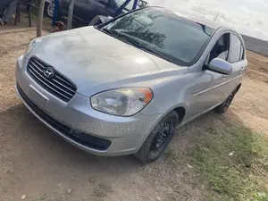 Hyundai Accent 2011 Silver