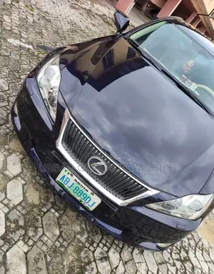 Lexus IS 250 4WD 2009 Blue